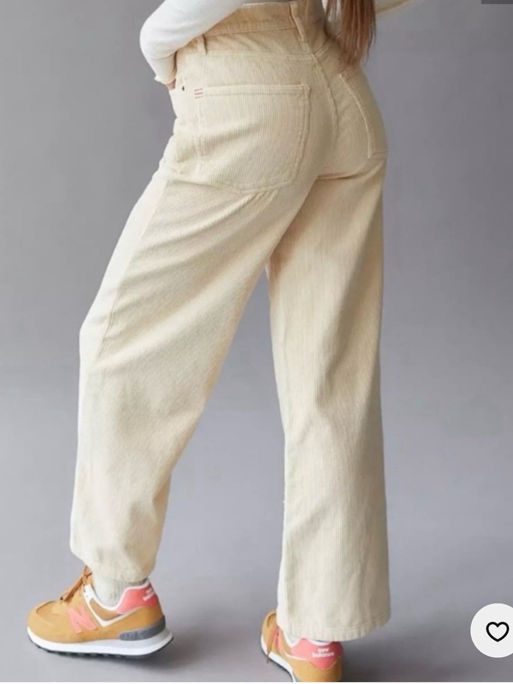 BDG High & Wide Cream Wide Wale Corduroy Pants. SZ 30. Classic. EUC.